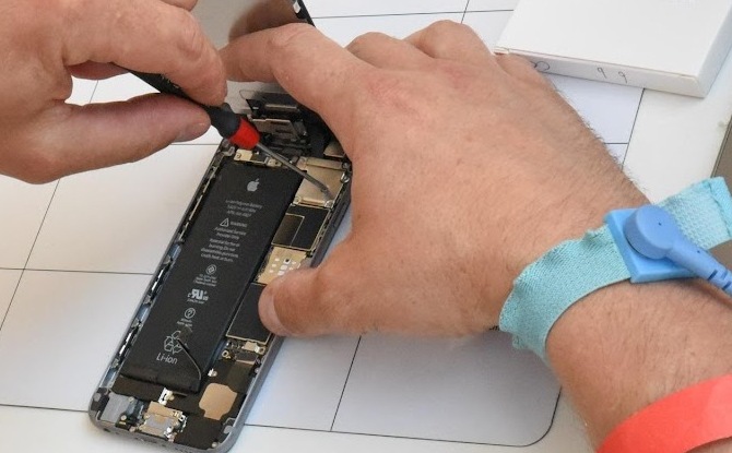 mobile repairing course, iPhone repair course, mobile repairing institute, mobile repair course free, free online mobile course, mobile course fee, mobile repairing training near me.jpg